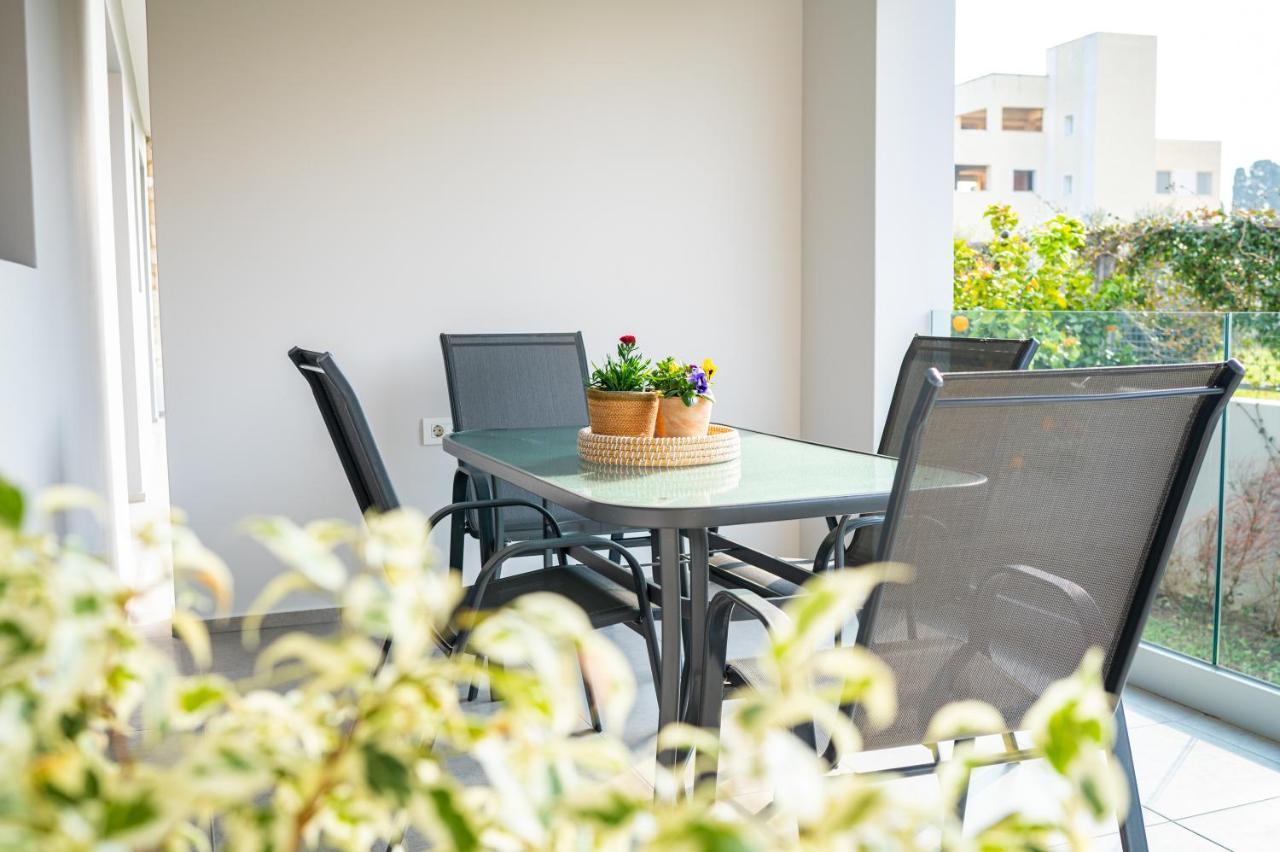 Lilium Apartment คอสทาวน์ ภายนอก รูปภาพ